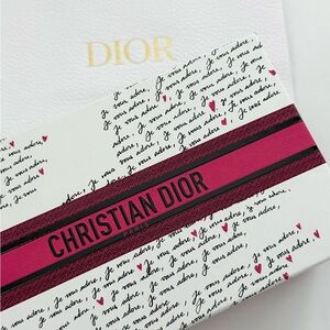 LIKE NEW Dior Beauty Valentine’s Day Small Gift Box with Shopping Bag